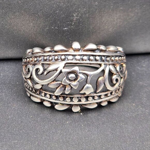 VTG Sterling Silver Floral Dome Ring Size 7.5 Ornate Scrollwork Ribbed Edge 6g - Picture 1 of 8